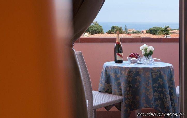 Swiss International Hotel Elba - Il Magnifico Marciana Marina  Rum bild